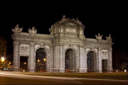 Puerta de Alcala - Foto: Carlos Delgado (Licenca-cc-by-sa-3-0)